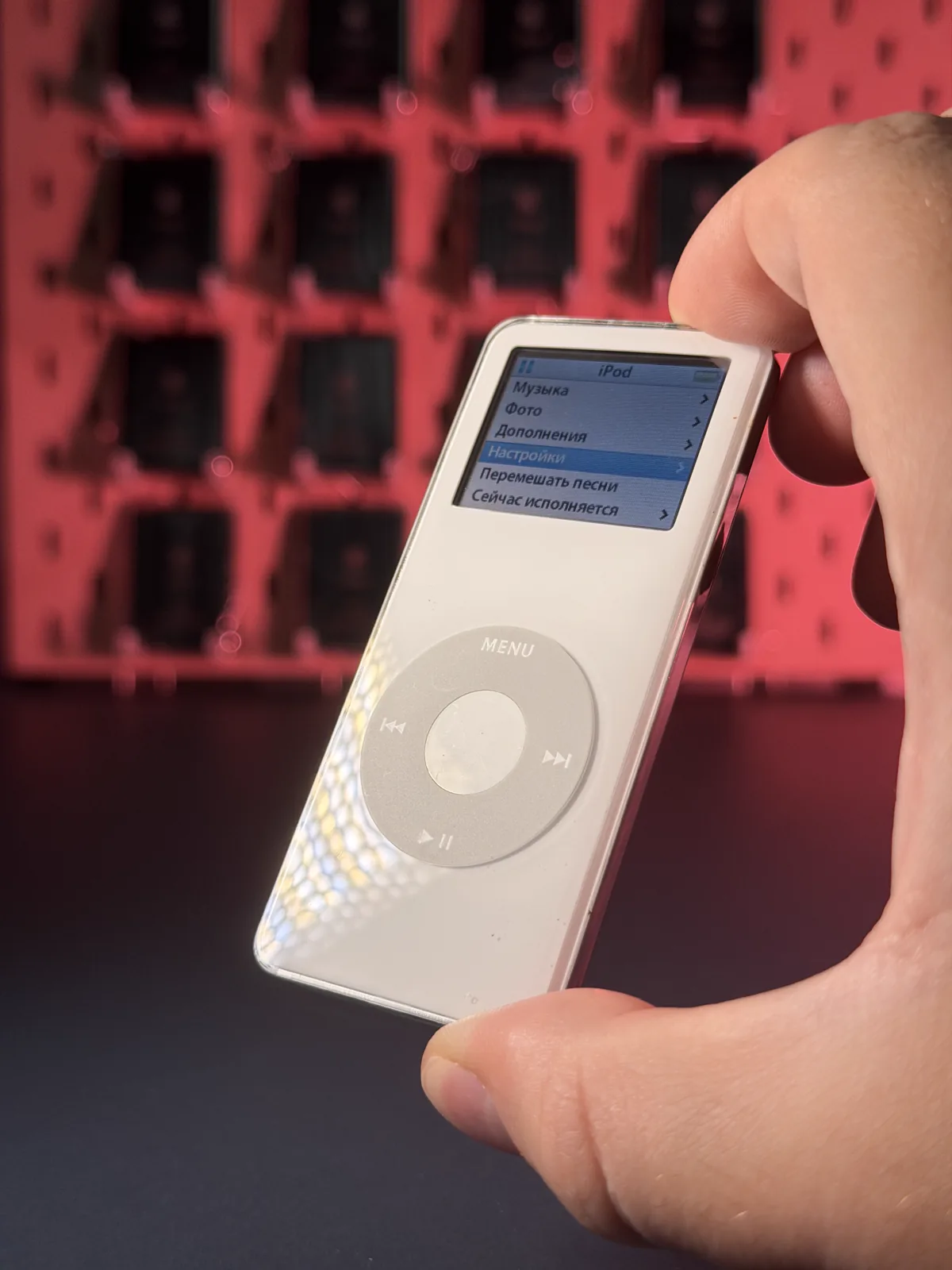 iPod Nano 1 · Белый · 4 ГБ · спереди